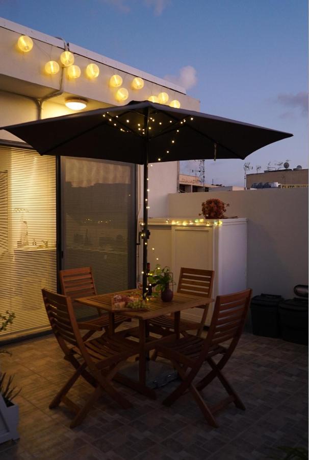 Cosy Designer Seaview Penthouse With Terrace & Bbq St. Paul's Bay